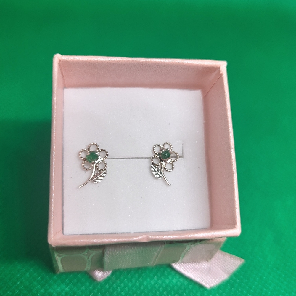 925 silver flowers earrings with natural colombian emerald